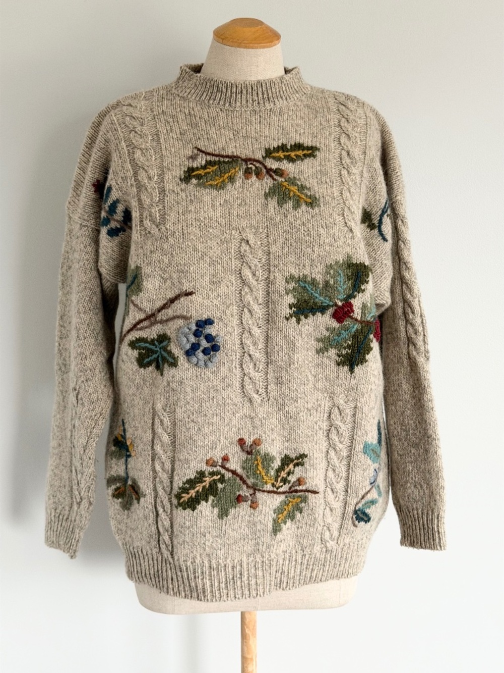 VTG Eddie Bauer Embroidered Fall Leaves Sweater